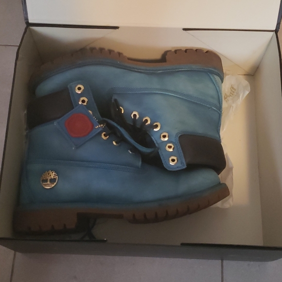 Blue Special Edition Timberlands - Picture 2 of 7